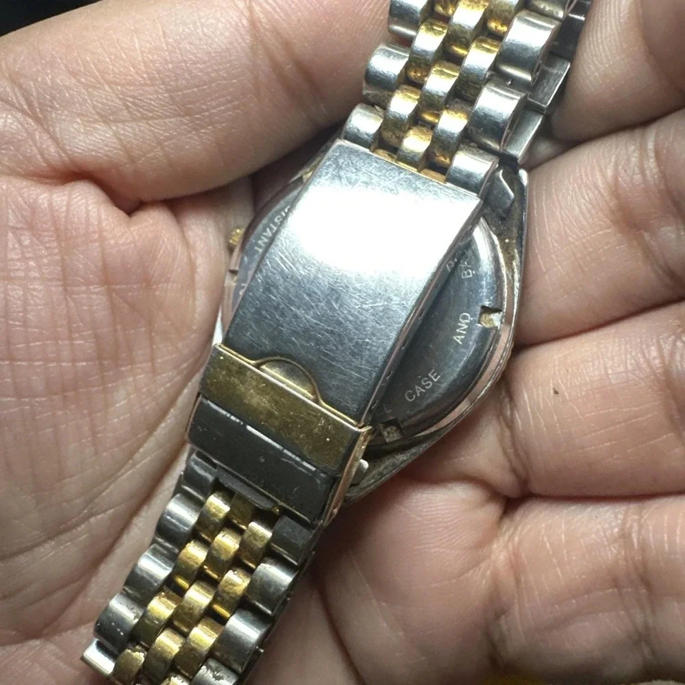 Working Vtg Dixie Tool & Die Quartz Watch‎ 10 ATM Two Tone Date Mens Watch 35mm